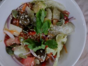 Ensalada fresca en Riohacha Kite Café Eoletto